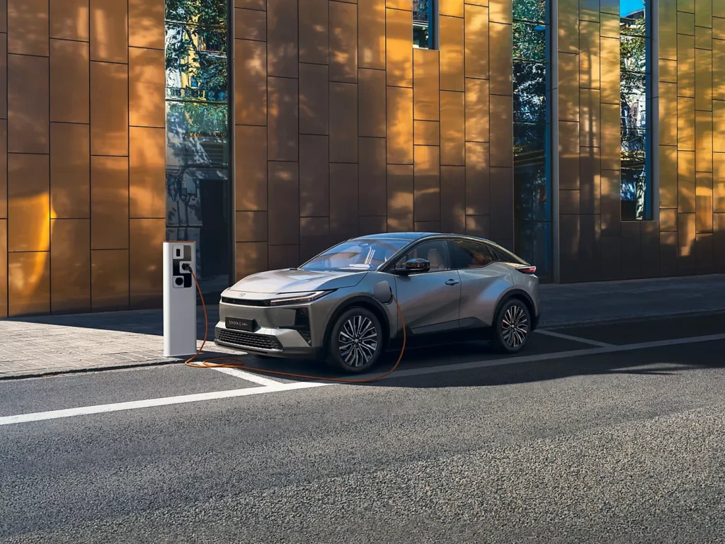 Toyota C-HR+