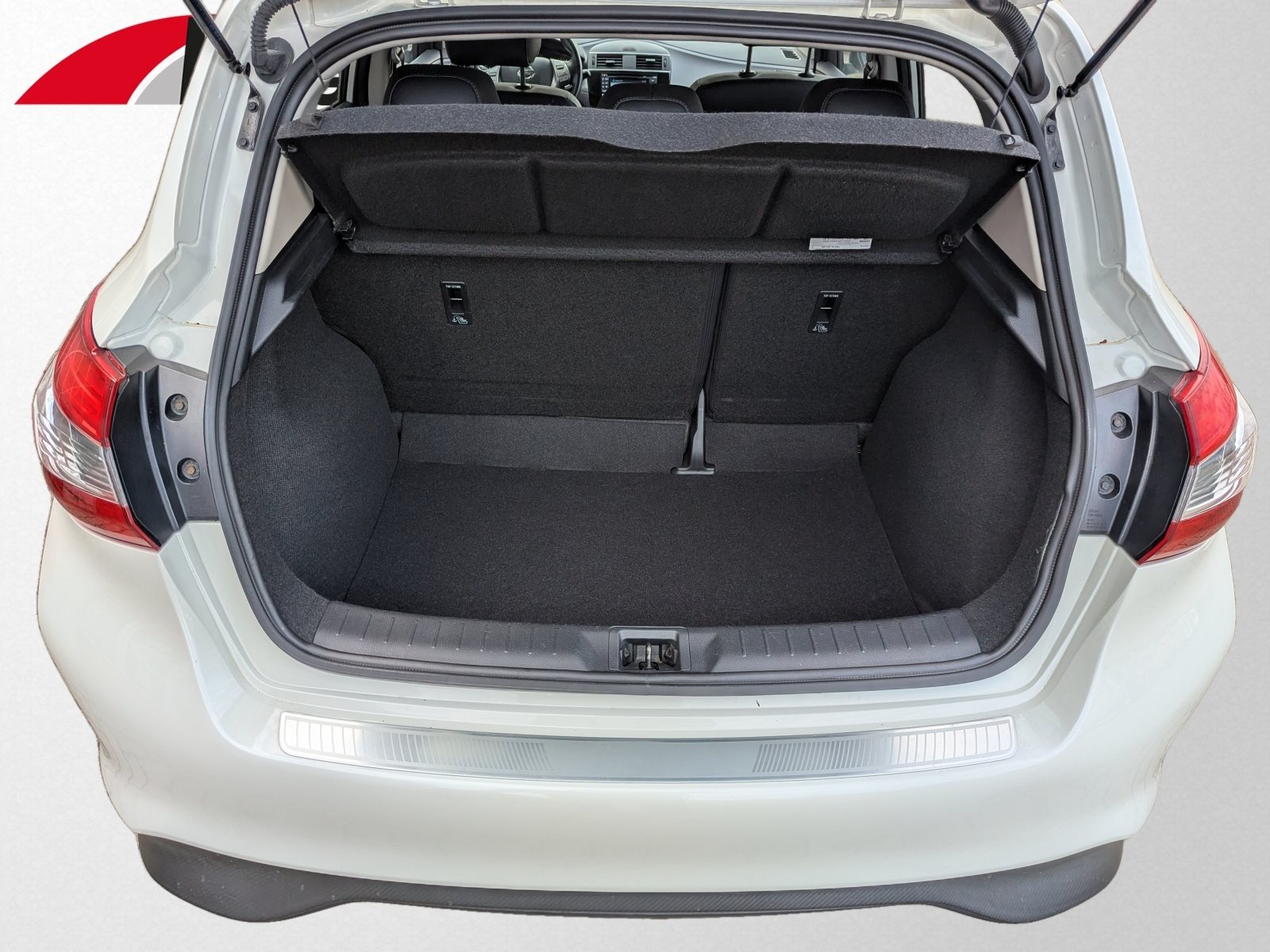 Nissan Pulsar – Bild 12
