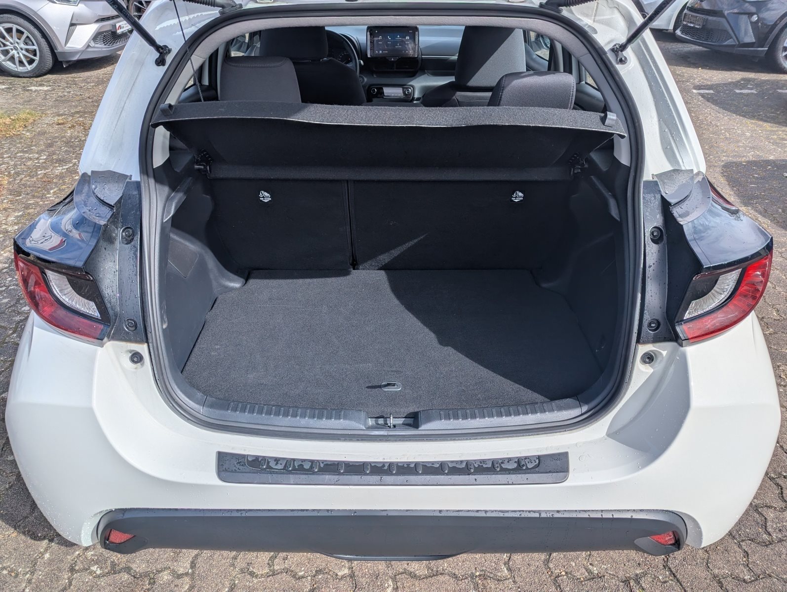 Toyota Yaris – Bild 10
