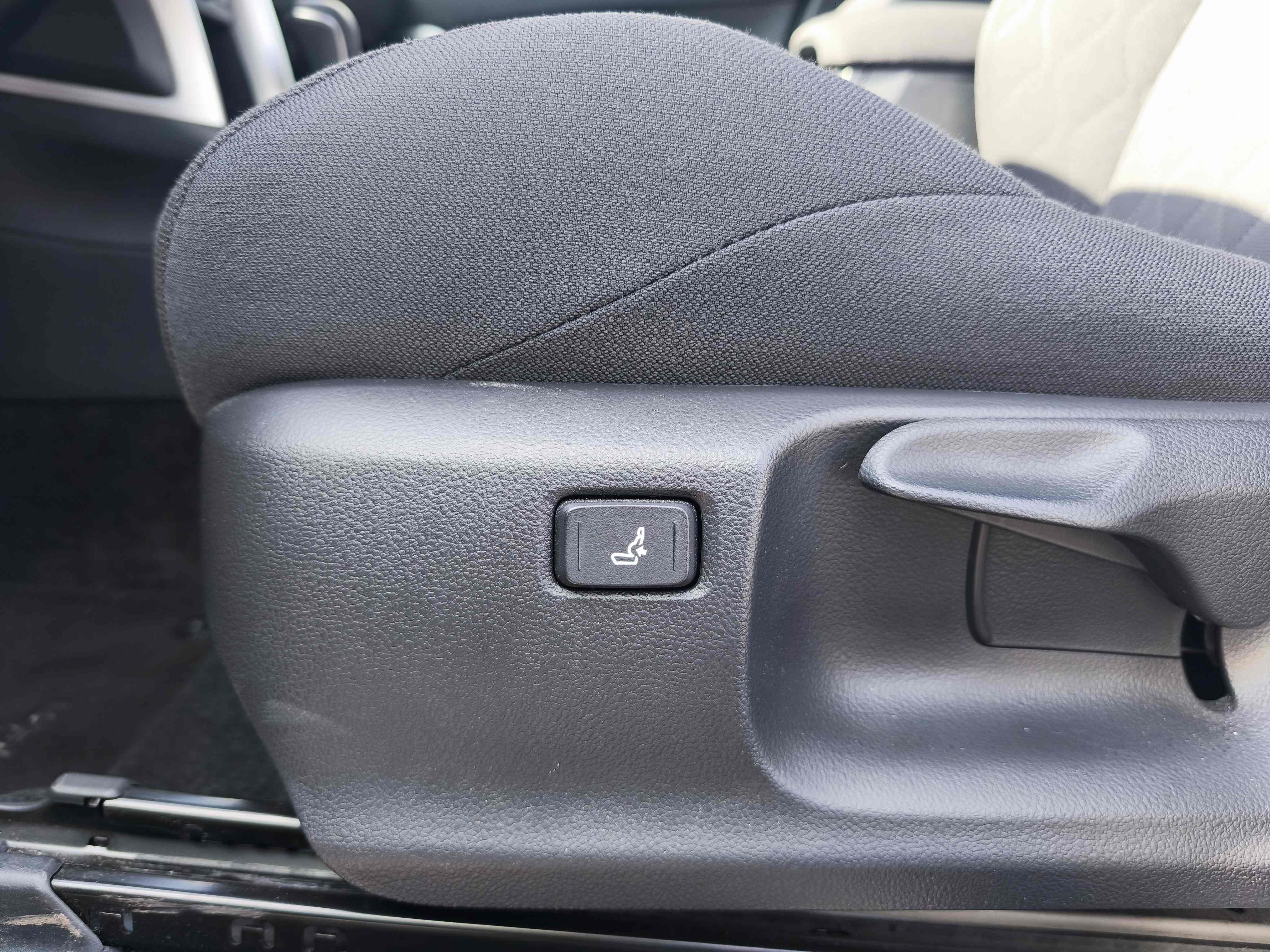Toyota Corolla Cross – Bild 18